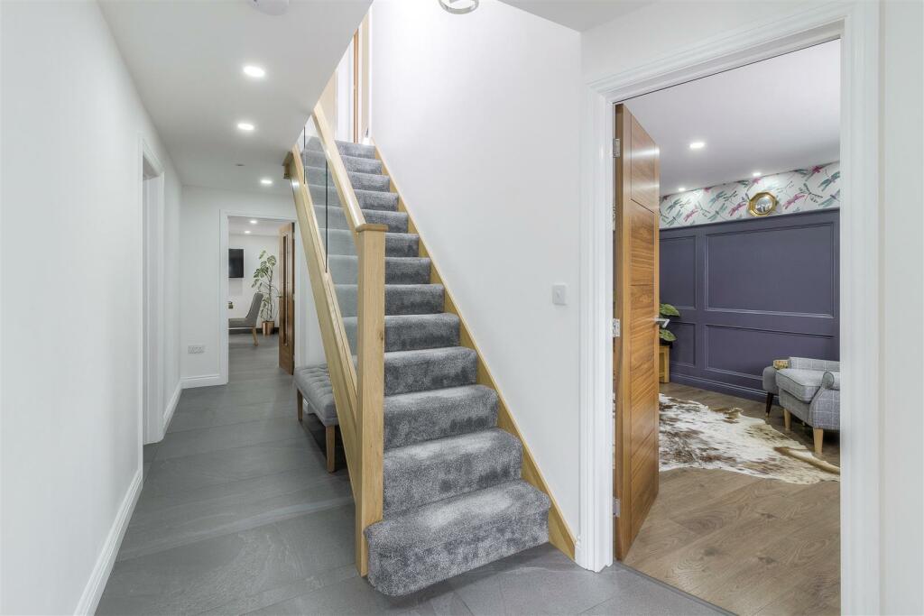 Additional property image - 6 Shilton Lane, Bulkington, CV12