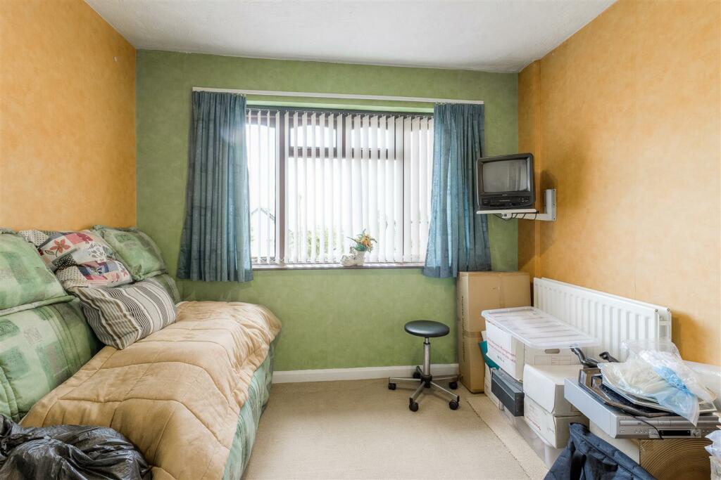 Additional property image - Dordon Road, Dordon, B78
