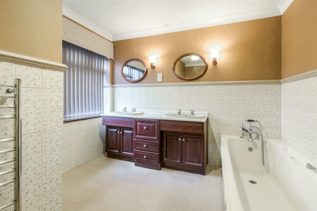 Additional property image - Dordon Road, Dordon, B78