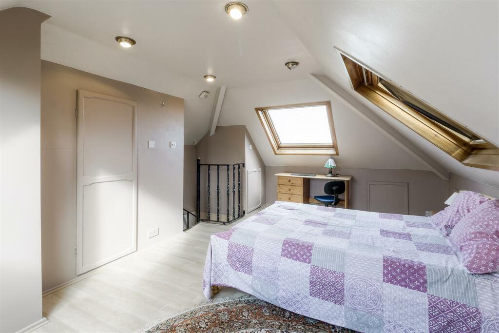 Additional property image - Dordon Road, Dordon, B78