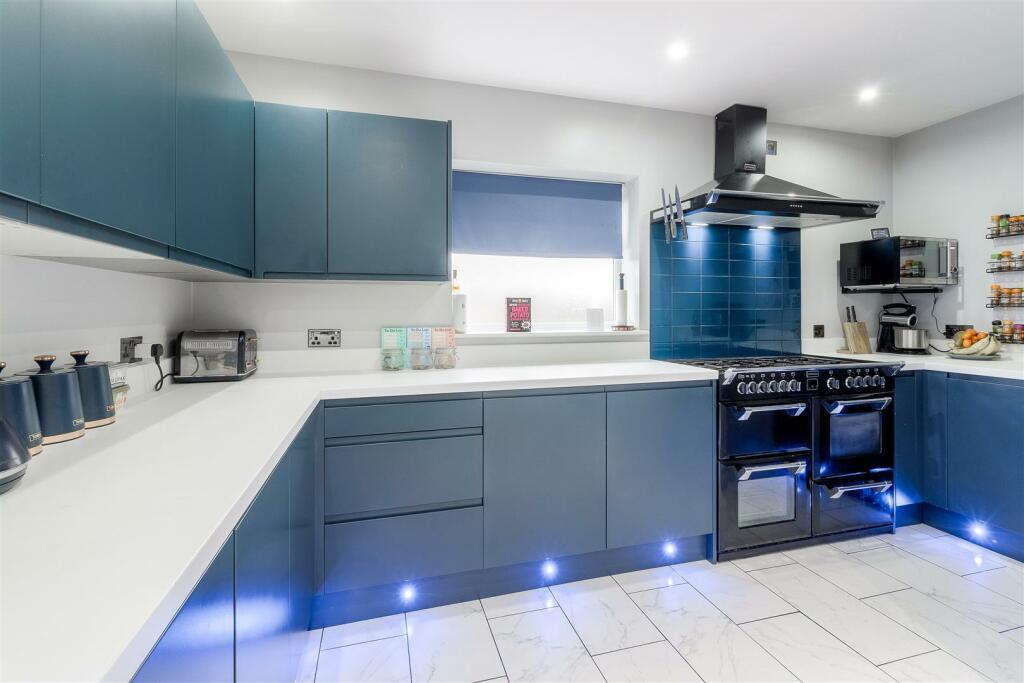 Additional property image - St. Nicholas Estate, Baddesley Ensor, CV9