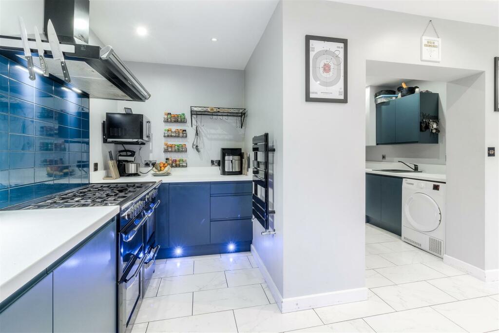 Additional property image - St. Nicholas Estate, Baddesley Ensor, CV9