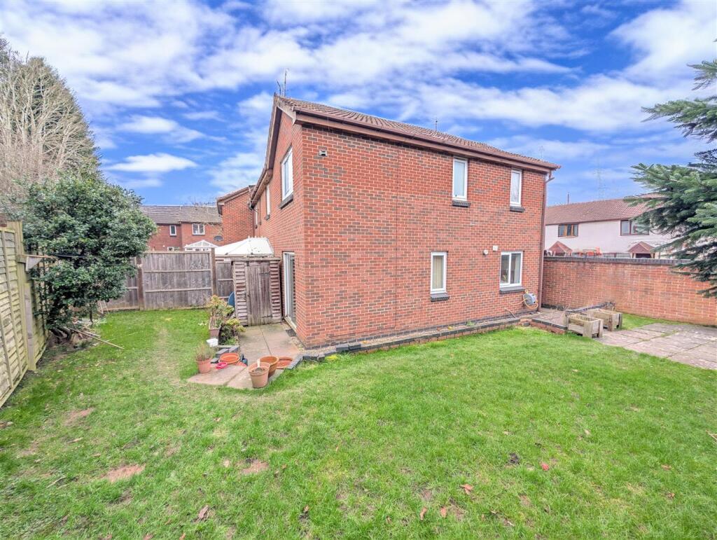 Additional property image - Barnsley Close, Atherstone, CV9