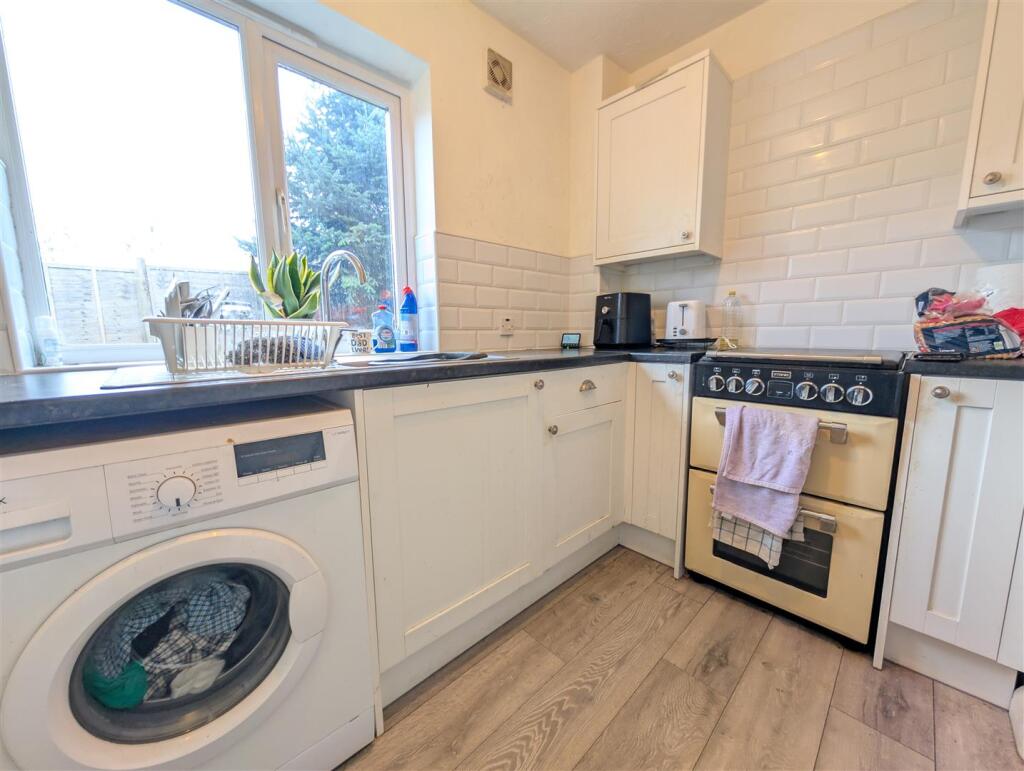 Additional property image - Barnsley Close, Atherstone, CV9