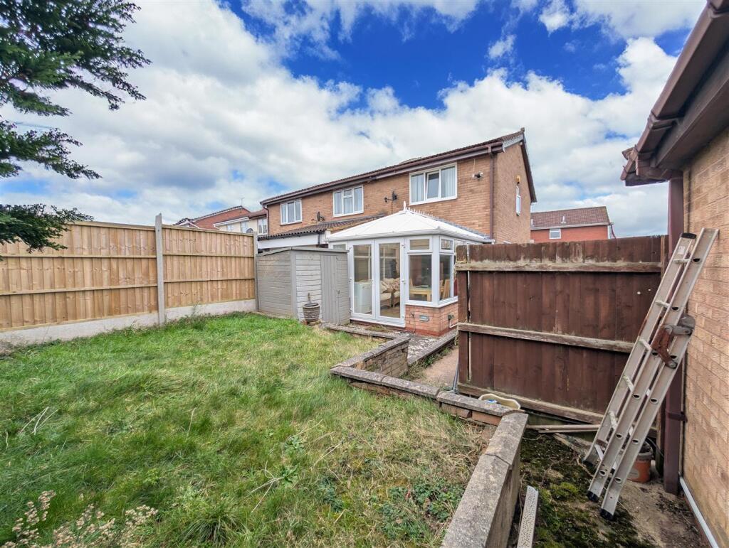 Additional property image - Martins Drive, Atherstone, CV9