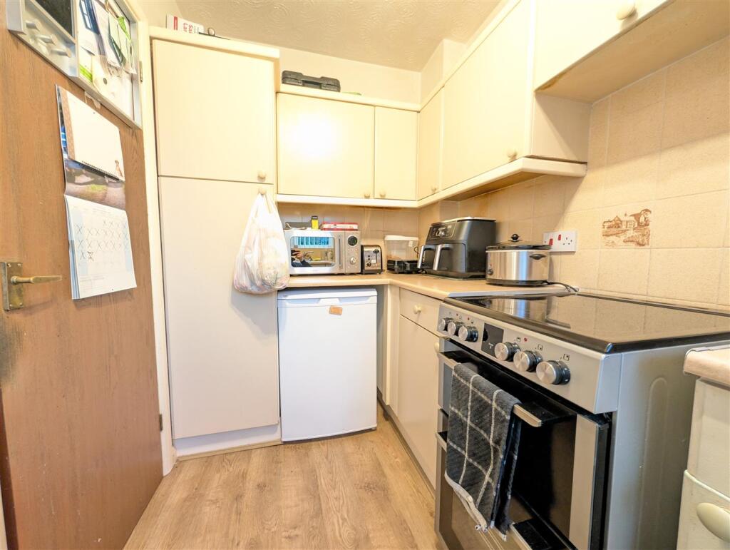 Additional property image - Martins Drive, Atherstone, CV9