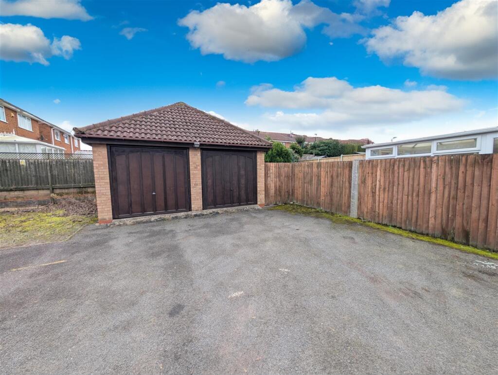 Additional property image - Martins Drive, Atherstone, CV9
