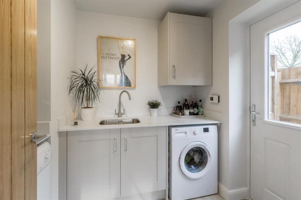 Additional property image - Wilson Close, Newton Regis, B79