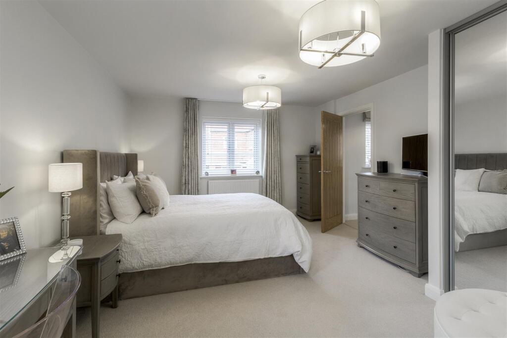 Additional property image - Wilson Close, Newton Regis, B79