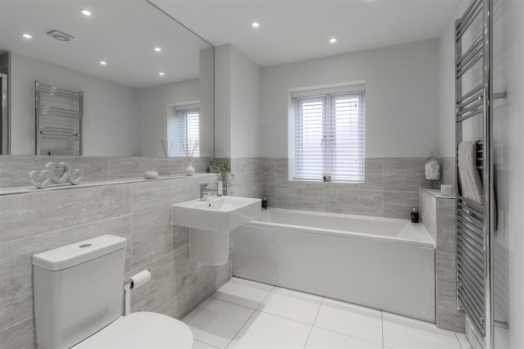 Additional property image - Wilson Close, Newton Regis, B79