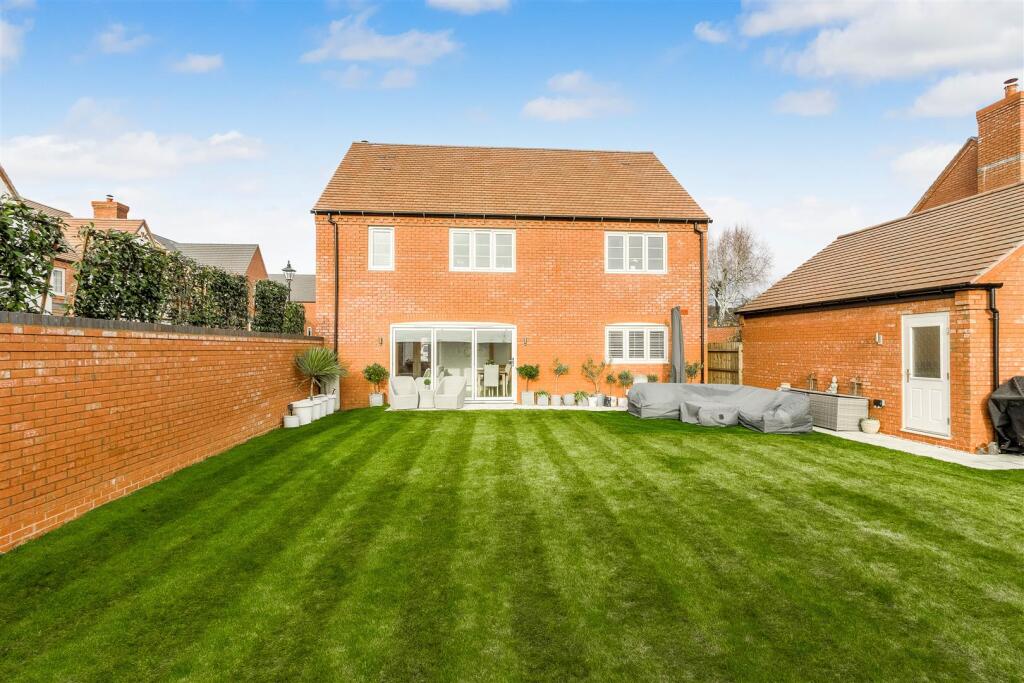 Additional property image - Wilson Close, Newton Regis, B79