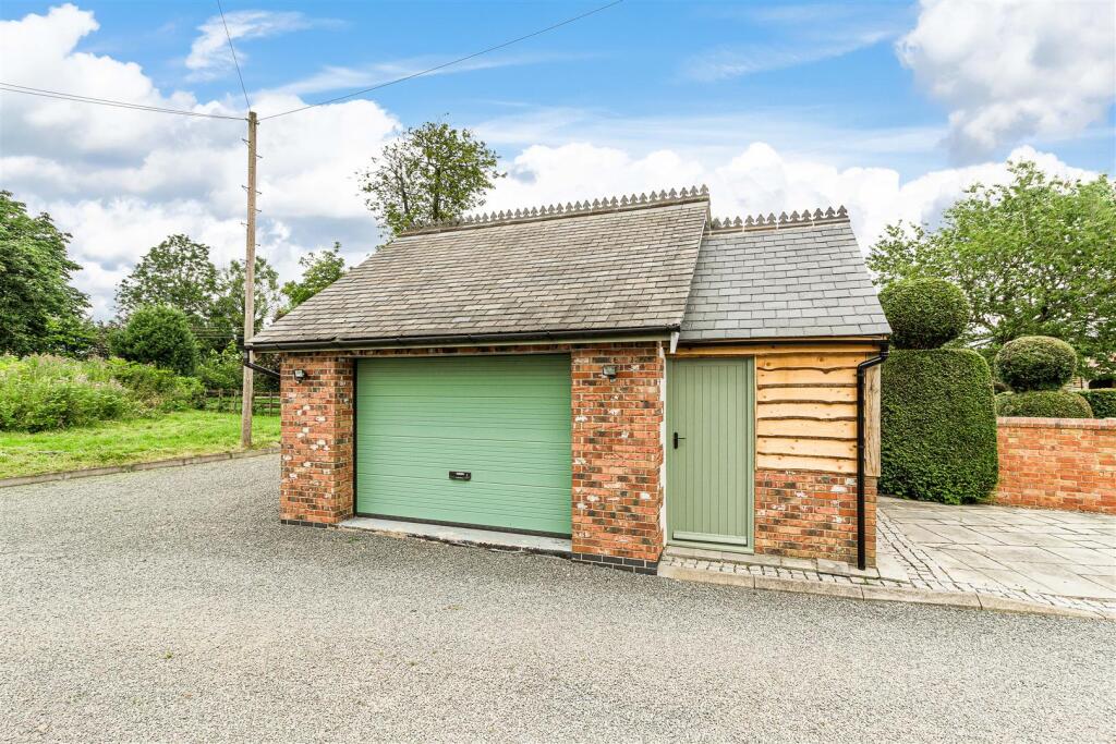 Additional property image - Hall Lane, Odstone, CV13