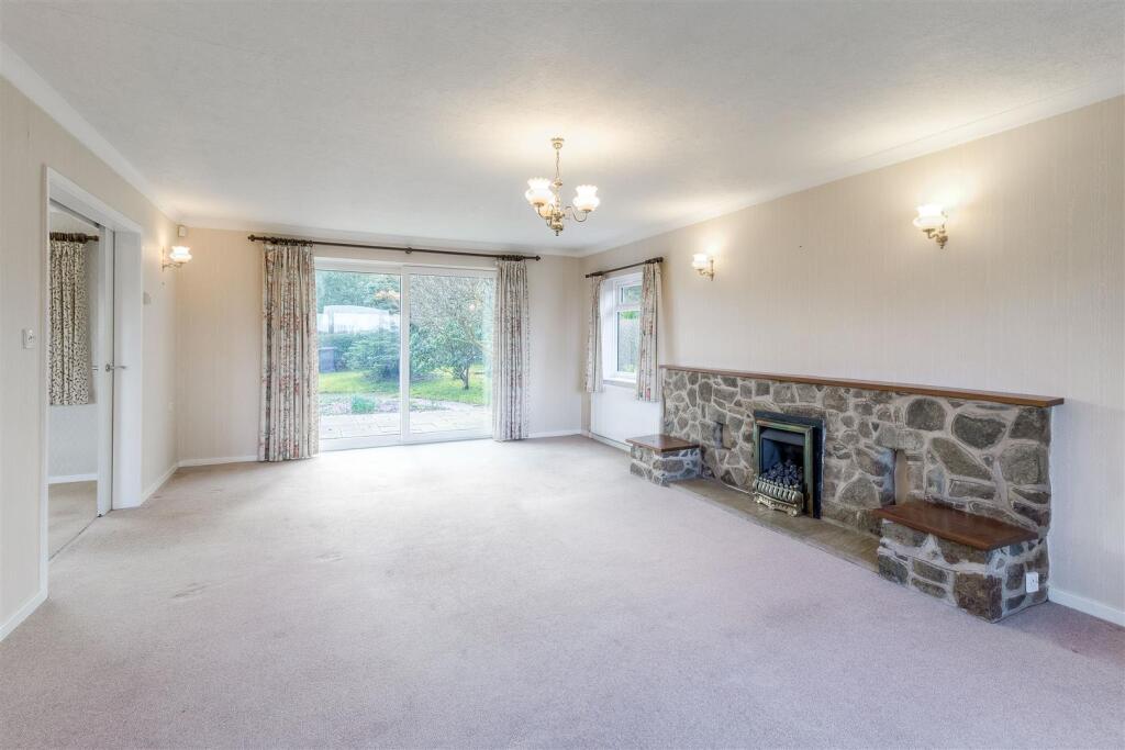 Additional property image - Dunns Lane, Dordon, B78