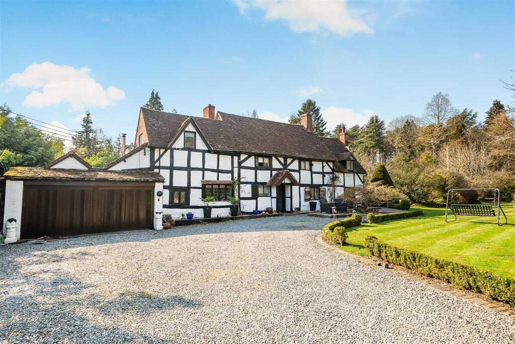 Main image of property: Fen End Road, Kenilworth, CV8