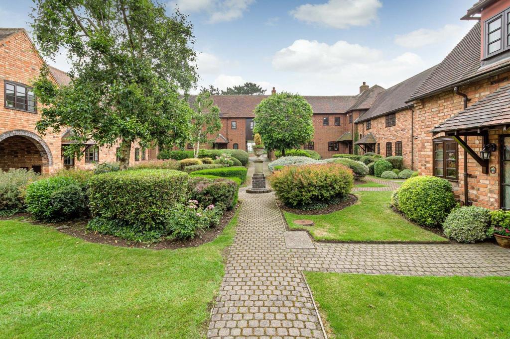 3 bedroom barn conversion for sale in Ox Leys Road, Sutton Coldfield, B75