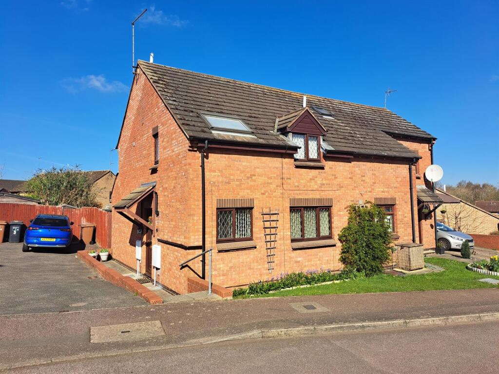 Main image of property: Hammerstone Lane, Northampton, NN4