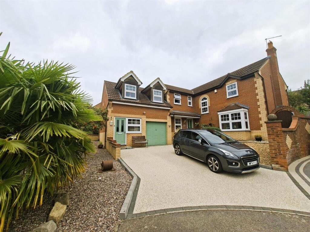 Main image of property: Primula Close, Abington Vale, Northampton, NN3