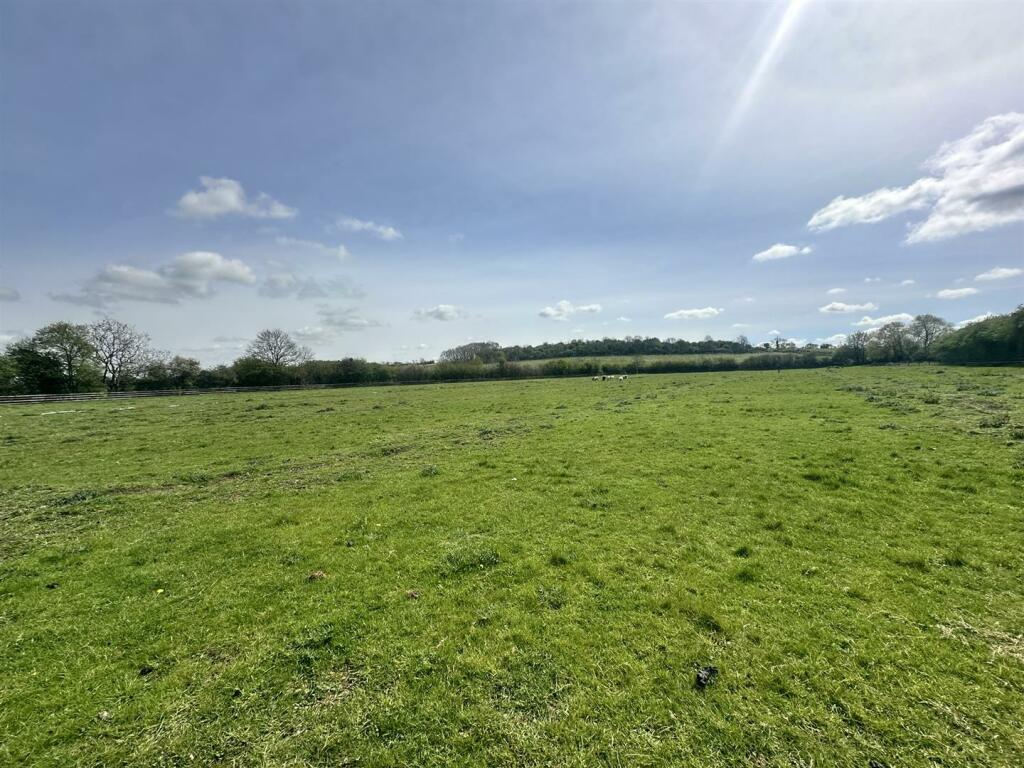 Land for sale in A432 Southam Road, Ladbroke, CV47