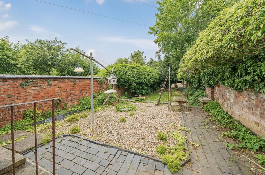 Additional property image - Clifton Road, Rugby, CV21