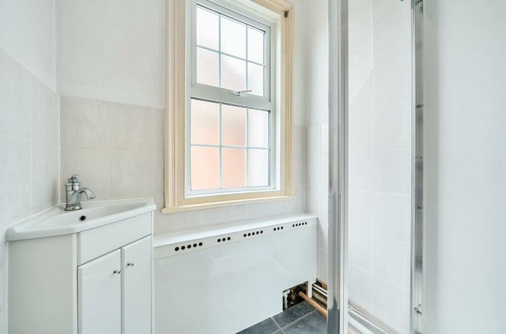 Additional property image - Clifton Road, Rugby, CV21