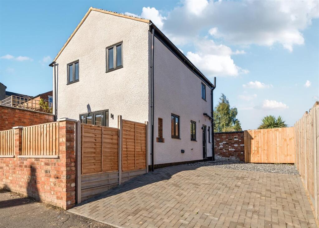 Main image of property: Holbrook Avenue, Rugby, CV21