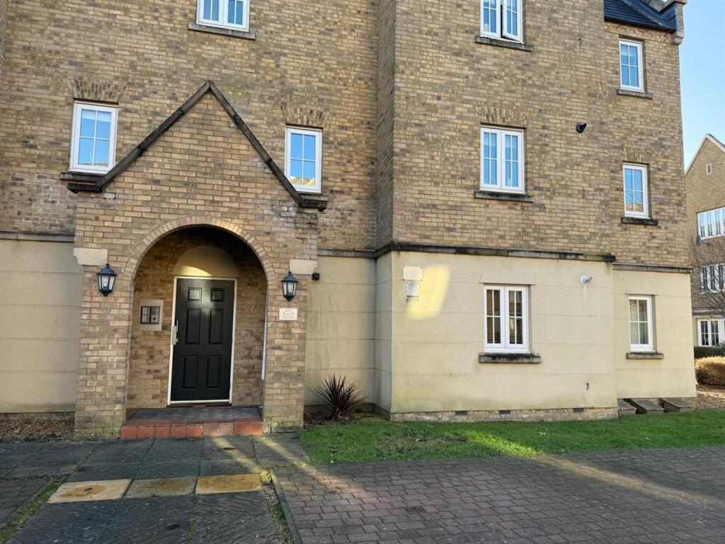 Main image of property: Avocet Close, Rugby