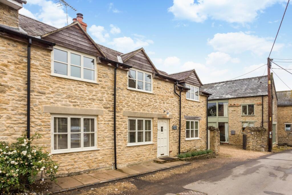 Main image of property: Bates Lane Bicester OX27
