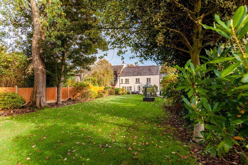 4 bedroom cottage for sale in Briars Lane, Lathom, Ormskirk, L40