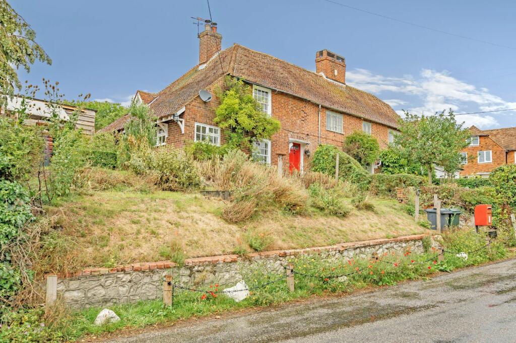 2 bedroom semidetached house for sale in Frith Road, Aldington