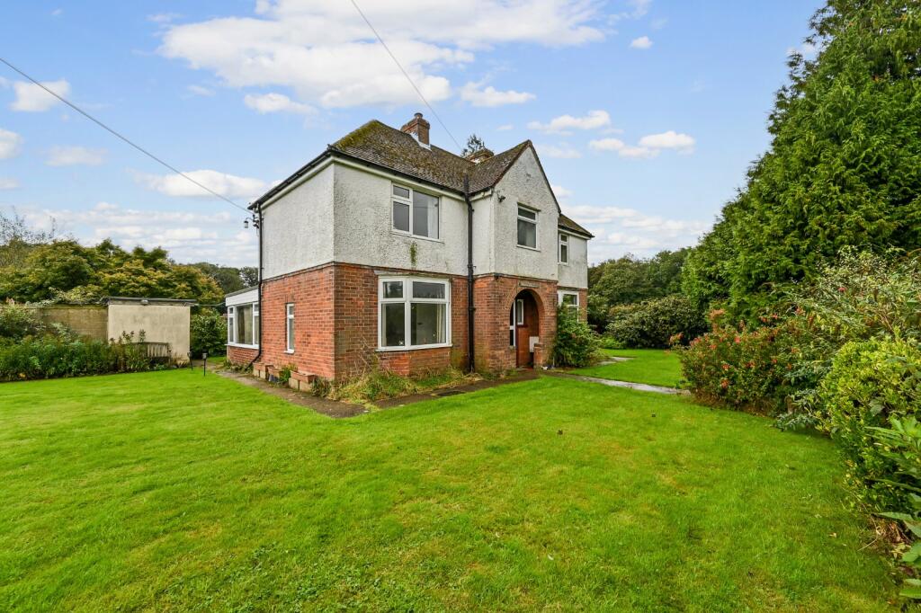 3 bedroom detached house for sale in Pay Street, Densole, Folkestone