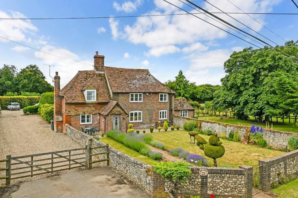 4 bedroom detached house for sale in Sole Street, Crundale, Canterbury