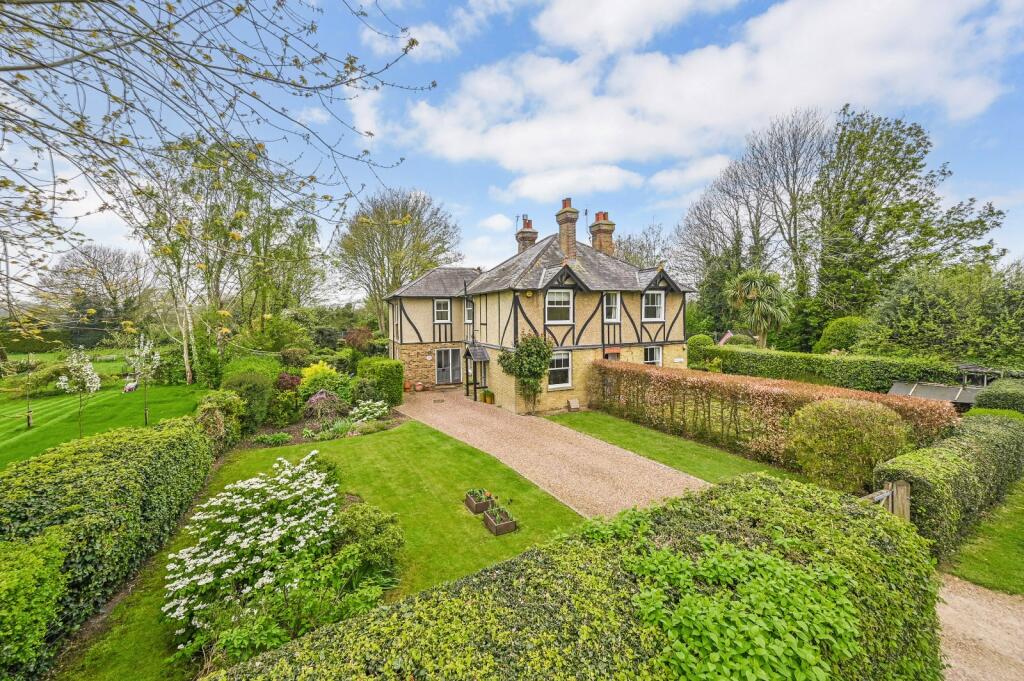 3 bedroom semidetached house for sale in Lees Court Road, Sheldwich