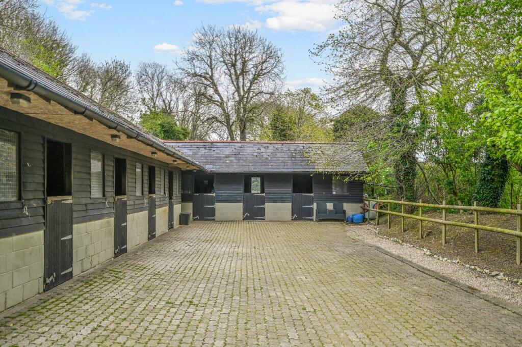 Additional property image - Pilgrims Cottages, Roman Road, West Studdal, Kent, CT15