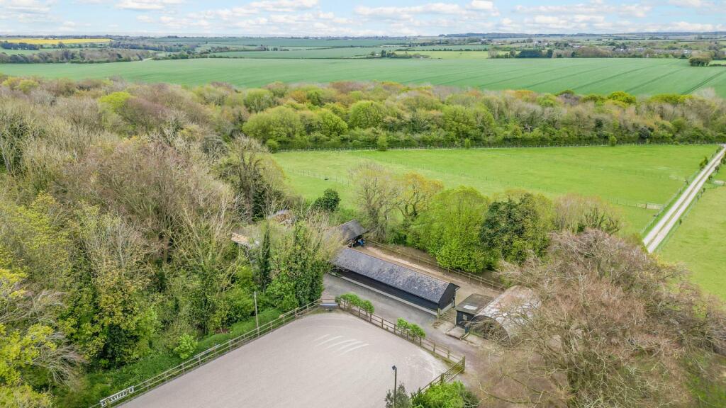 Additional property image - Pilgrims Cottages, Roman Road, West Studdal, Kent, CT15