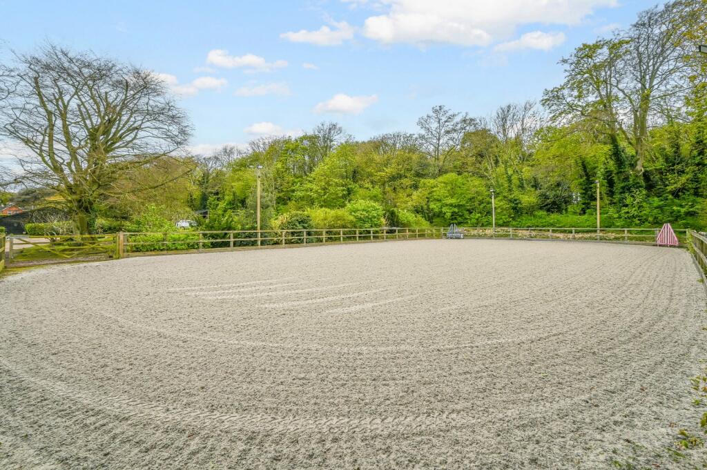 Additional property image - Pilgrims Cottages, Roman Road, West Studdal, Kent, CT15