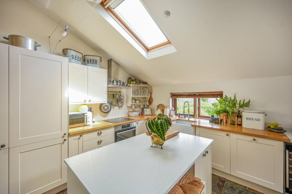 Additional property image - Pilgrims Cottages, Roman Road, West Studdal, Kent, CT15