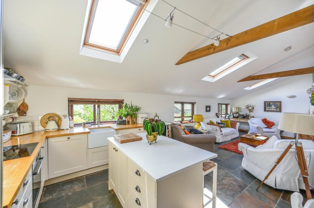 Additional property image - Pilgrims Cottages, Roman Road, West Studdal, Kent, CT15