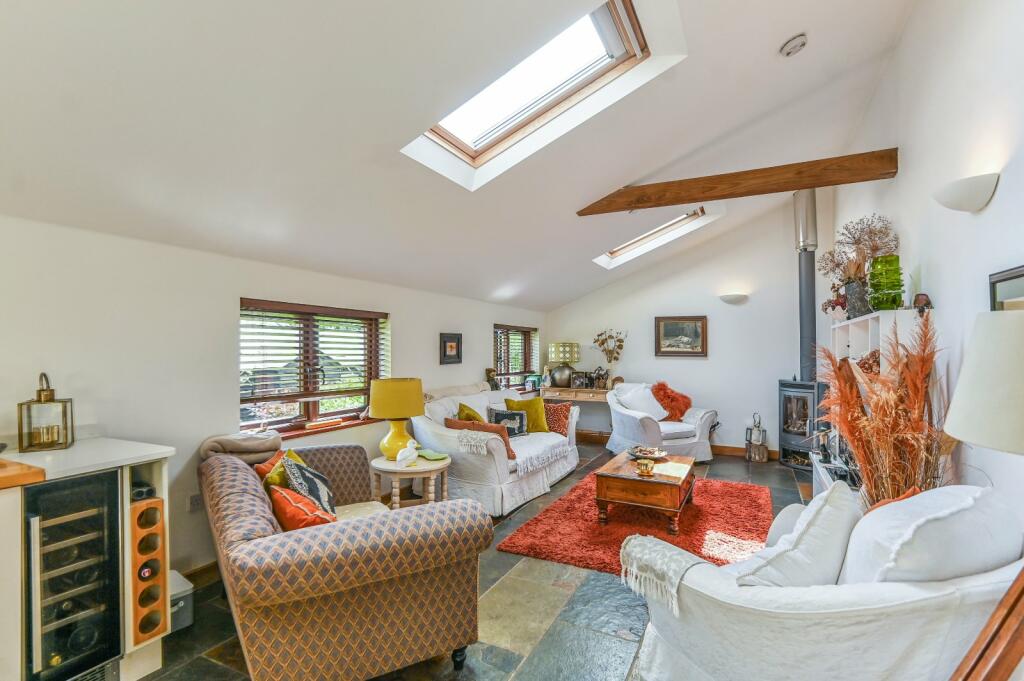 Additional property image - Pilgrims Cottages, Roman Road, West Studdal, Kent, CT15