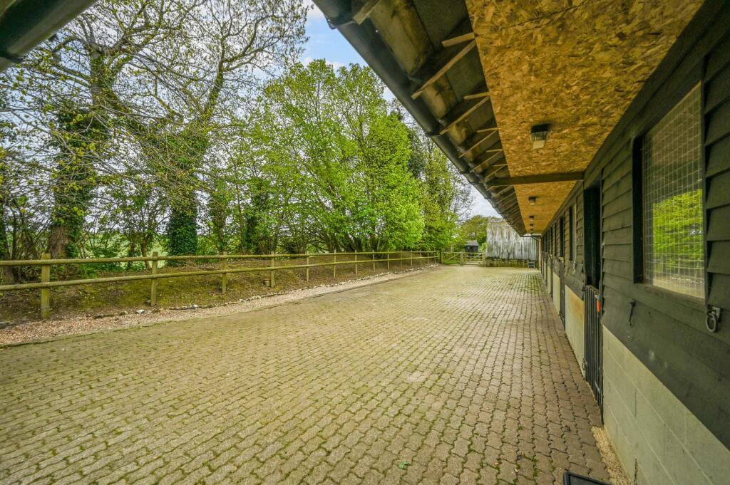 Additional property image - Pilgrims Cottages, Roman Road, West Studdal, Kent, CT15