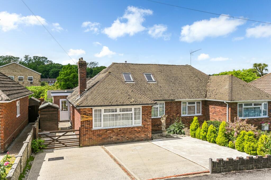 4 bedroom semidetached house for sale in Woodlands Road, Willesborough