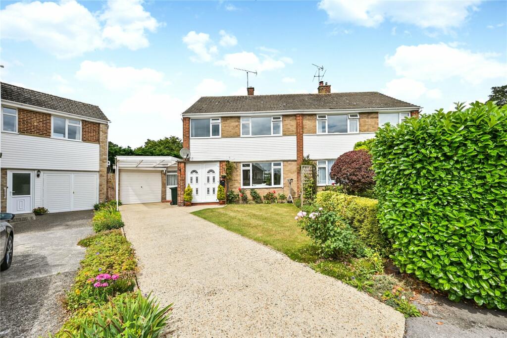 3 bedroom semidetached house for sale in Woodbrook, Charing, Ashford