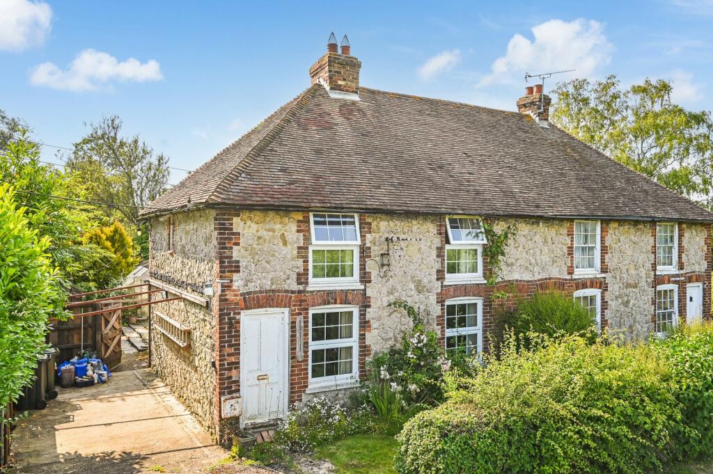 3 bedroom semidetached house for sale in Camber Bourne Lane, Aldington