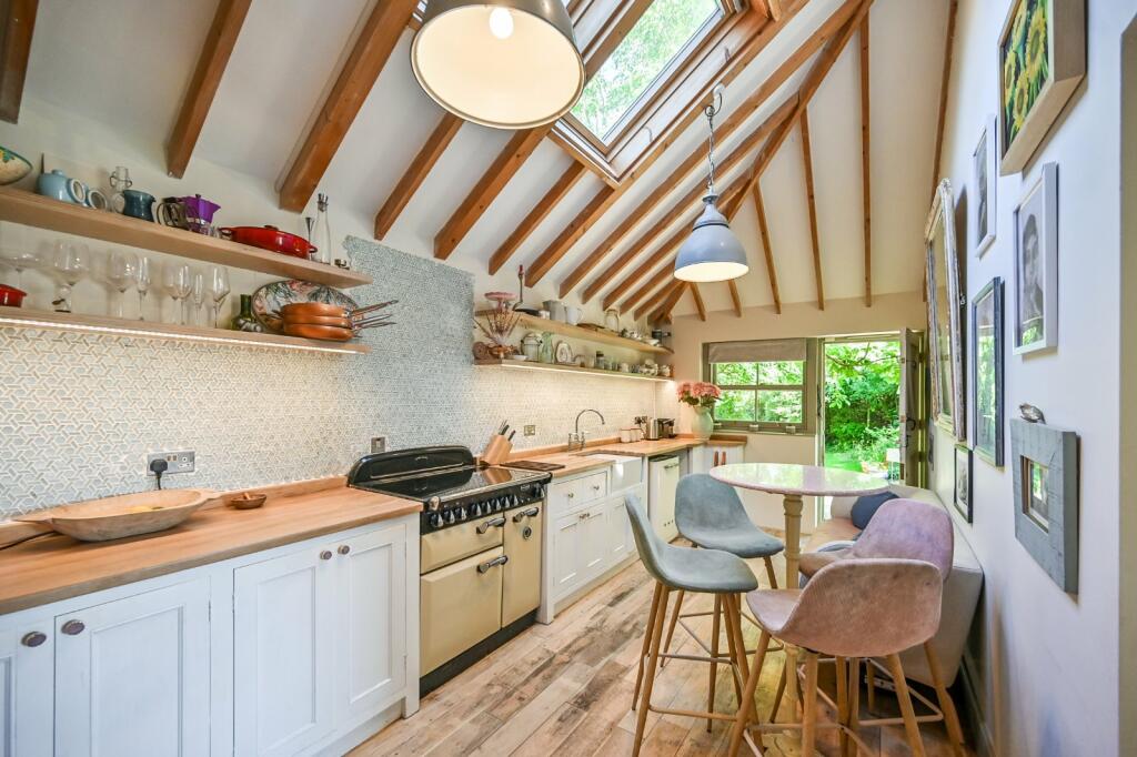 Additional property image - Lower Hardres, Canterbury, CT4