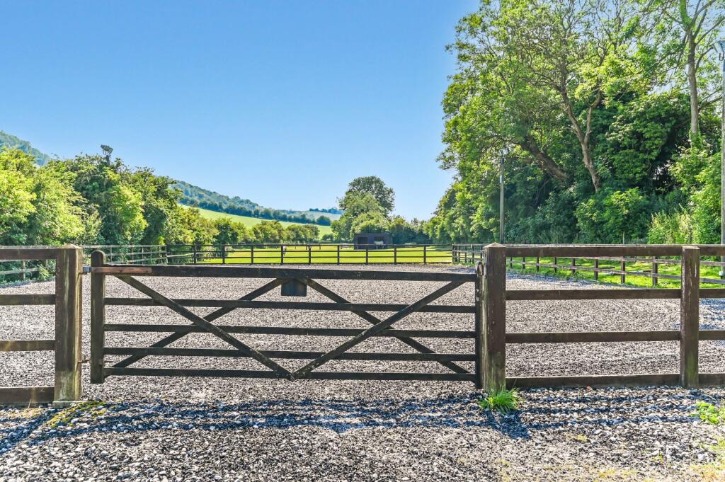 Additional property image - Alkham Valley Road, Alkham, Dover, Kent, CT15