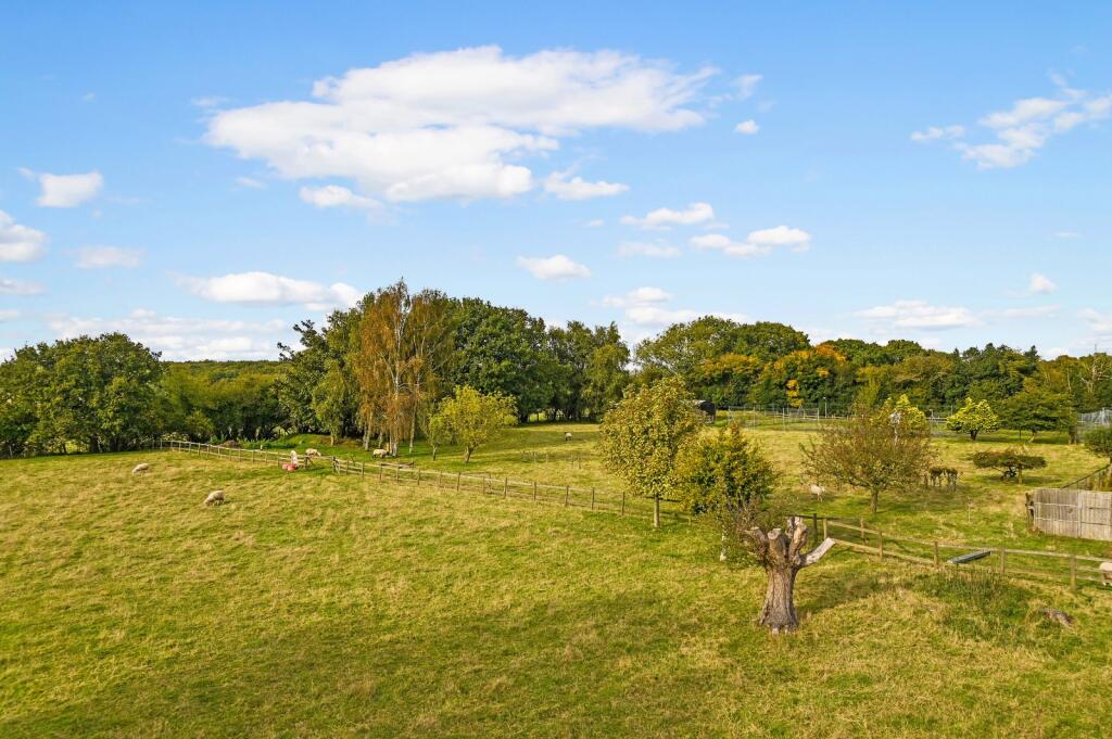 Additional property image - The Farmhouse, Homeside Farm, Bossingham, Kent, CT4