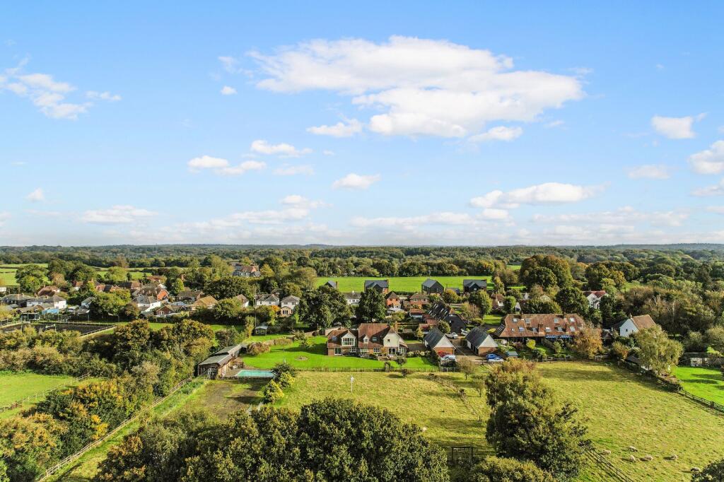 Additional property image - The Farmhouse, Homeside Farm, Bossingham, Kent, CT4