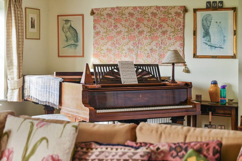 Additional property image - The Farmhouse, Homeside Farm, Bossingham, Kent, CT4