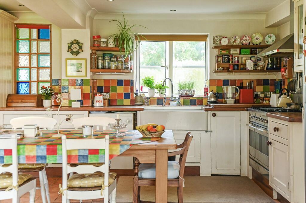 Additional property image - The Farmhouse, Homeside Farm, Bossingham, Kent, CT4
