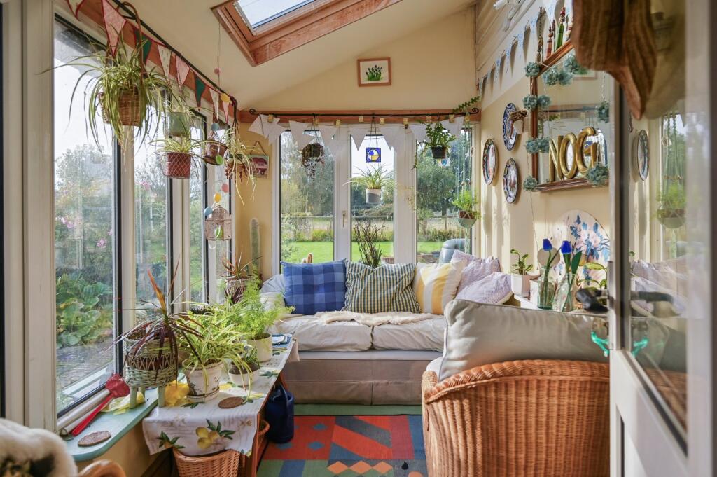 Additional property image - The Farmhouse, Homeside Farm, Bossingham, Kent, CT4