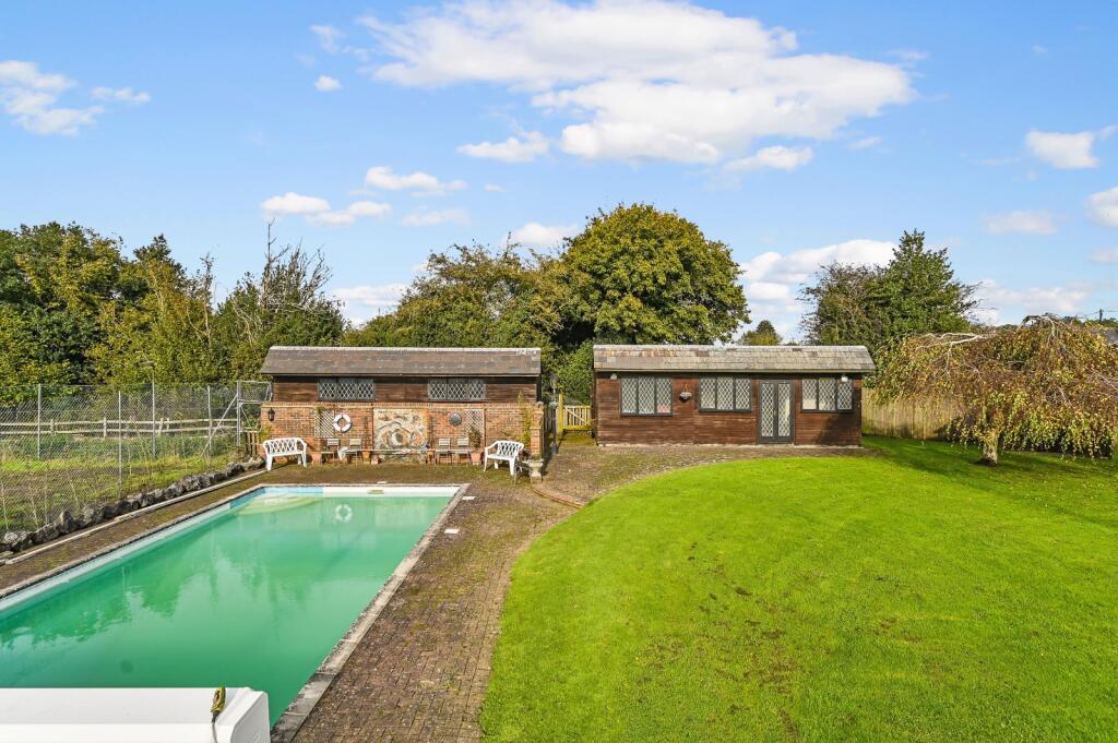 Additional property image - The Farmhouse, Homeside Farm, Bossingham, Kent, CT4
